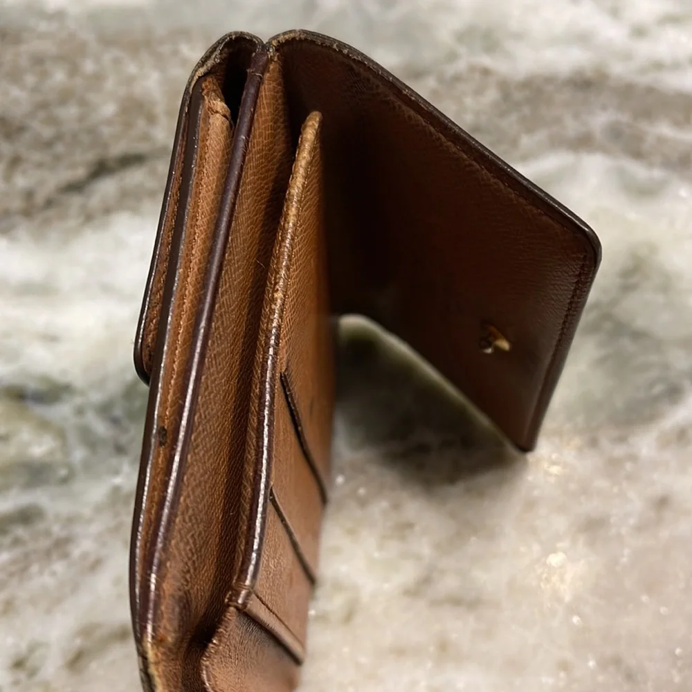 Louis Vuitton Men's Monogram Elise Wallet